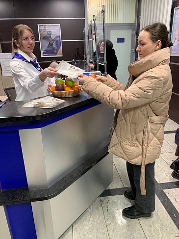 Страховые представители Иркутского филиала «СОГАЗ-Мед» провели акцию, приуроченную к Неделе поддержания и укрепления иммунитета, новости, пресс-релизы, статьи, «СОГАЗ-Мед», омс